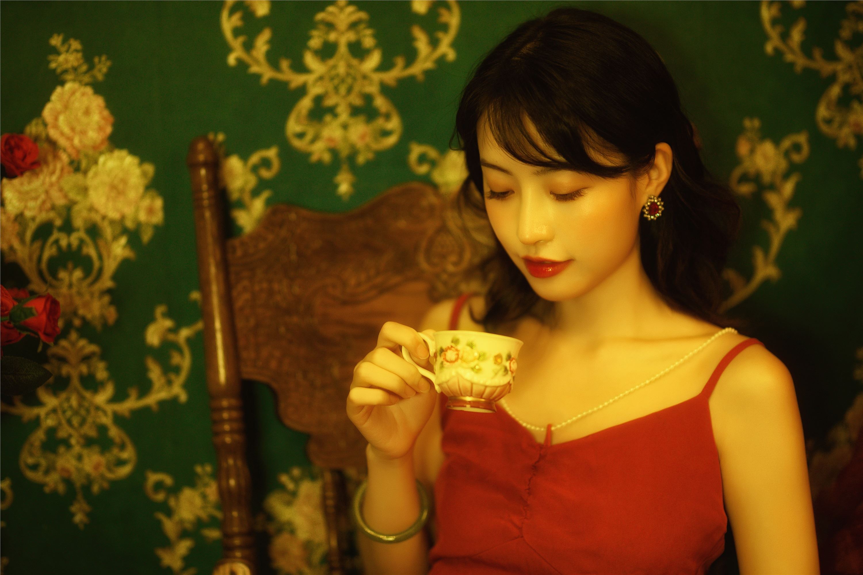 YITUYU艺图语 2021.09.01 夜莺与玫瑰 兰因